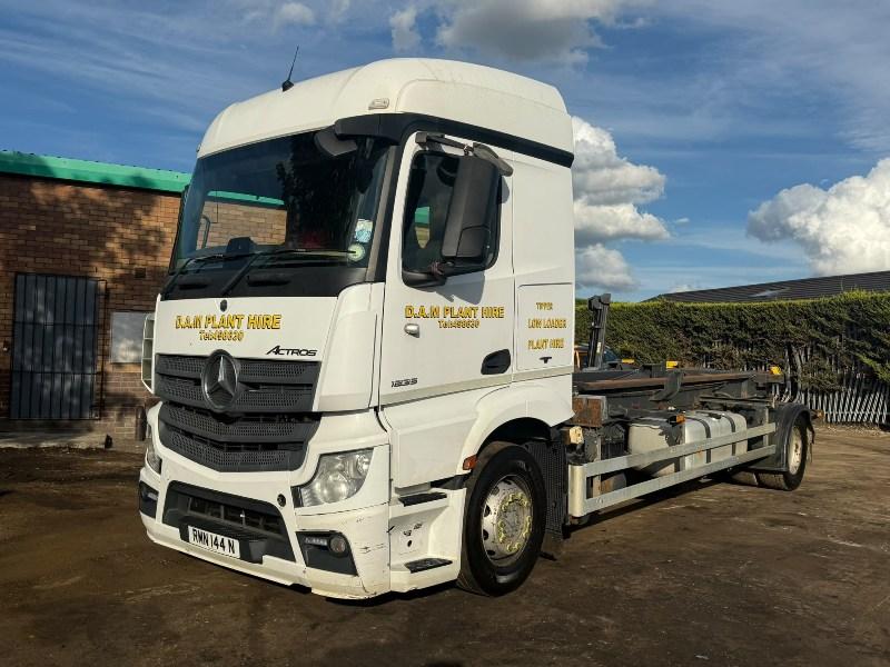 MERCEDES 1835 ACTROS HOOKLOADER LORRY*YEAR 2015*VIDEO*