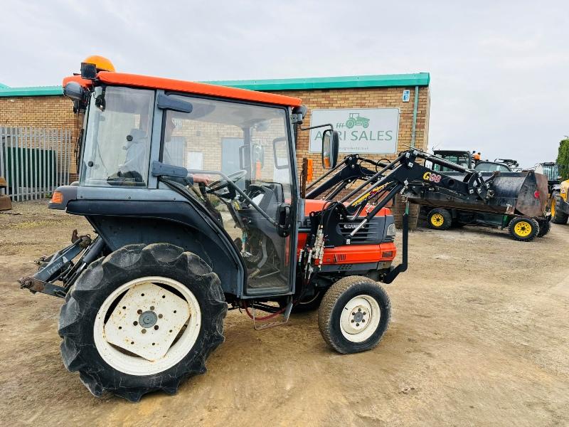 KUBOTA GL221 4WD COMPACT TRACTOR*C/W FRONT LOADER*VIDEO*