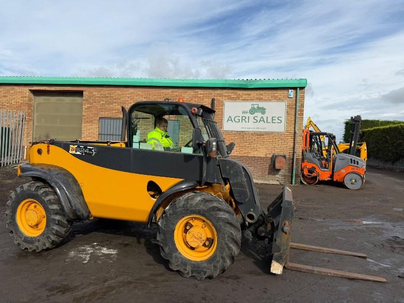 JCB 524-50 TELEHANDLER*C/W PALLET TINES*VIDEO*