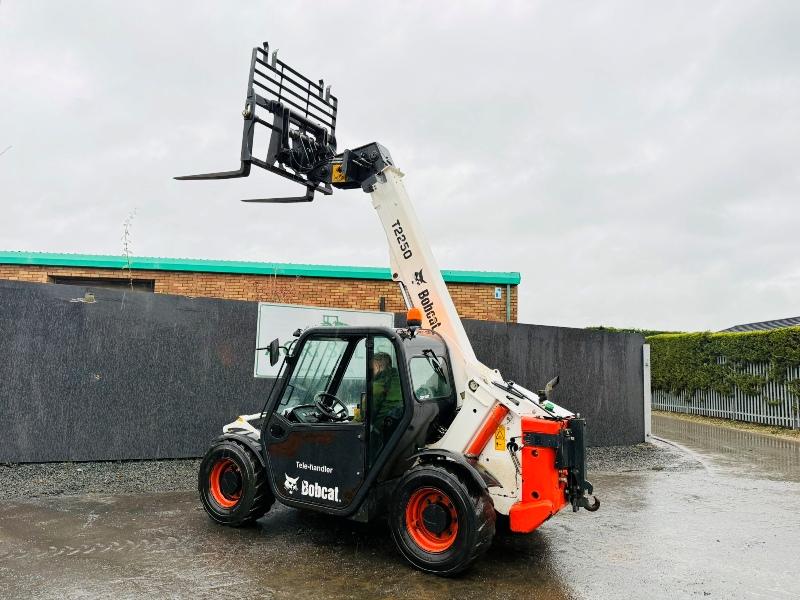 BOBCAT T2250 TELEHANDLER*YEAR 2014*3686 HOURS*AG SPEC*VIDEO*