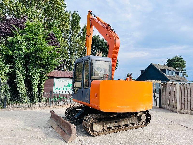 HITACHI EX60-3 TRACKED EXCAVATOR C/W BUCKET & BLADE *VIDEO*