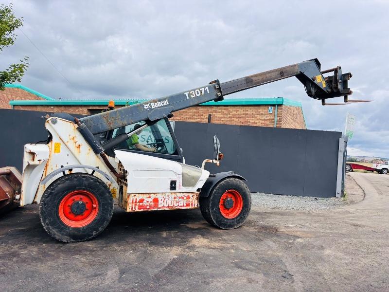 BOBCAT T3071 TELEHANDLER*C/W PALLET TINES AND BUCKET*VIDEO*