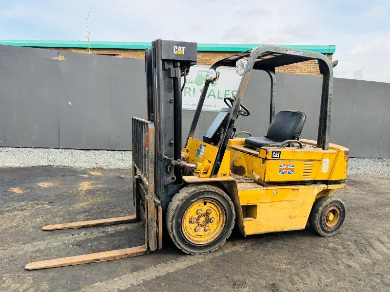 CATERPILLAR V40D FORKLIFT*C/W PALLET TINES*VIDEO*
