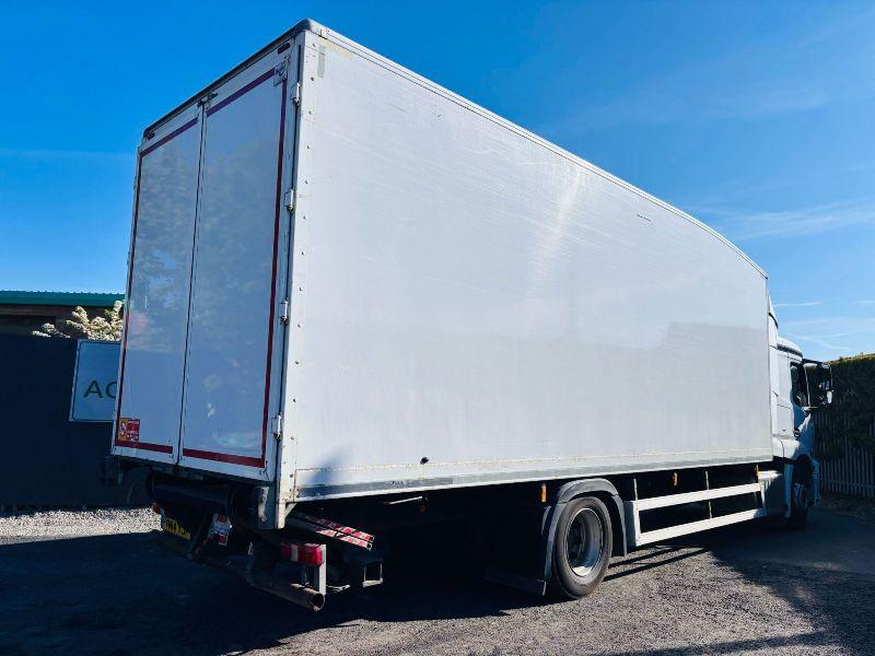 MERCEDES ACTROS 1827 4X2 BOX LORRY *C/W TUCK AWAY TAIL LIFT*VIDEO*