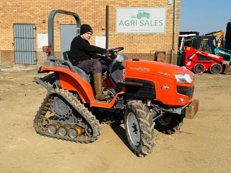 KUBOTA KB225 HALF TRACK COMPACT TRACTOR*1044 HOURS*VIDEO*