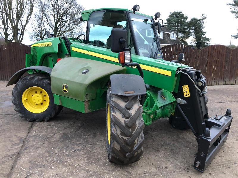 JOHN DEERE 3215 TELEHANDLER * ATTACHMENTS CAN BE SUPPLIED AT AN EXTRA