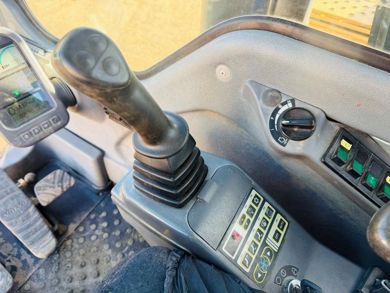 VOLVO EC140BLC TRACKED EXCAVATOR *C/W BUCKET*