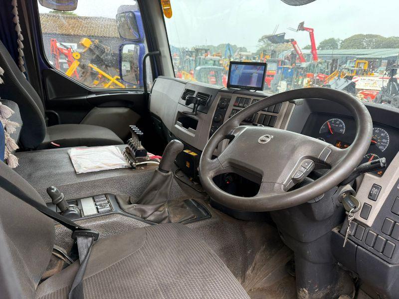 VOLVO FE320 HOOK LOADER LORRY*C/W PALFINGER CRANE*VIDEO*