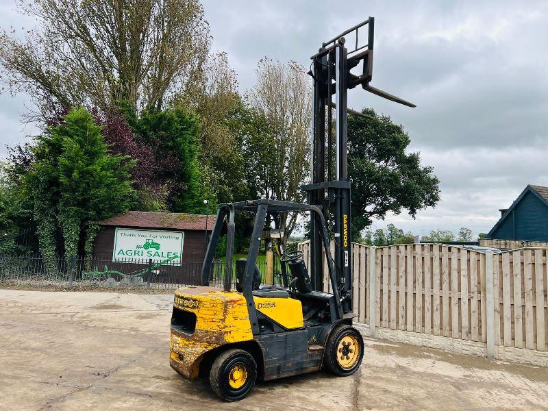 DAEWOO D25S-3 DIESEL FORK LIFT C/W SIDE SHIFT *VIDEO*