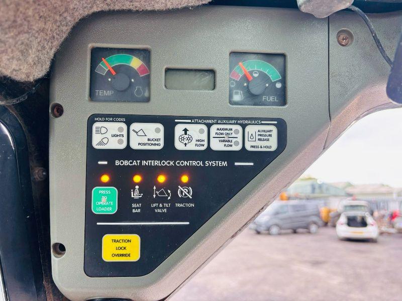 BOBCAT 773 HIGH LIFT TURBO SKIDSTEER*C/W PALLET TINES*VIDEO*