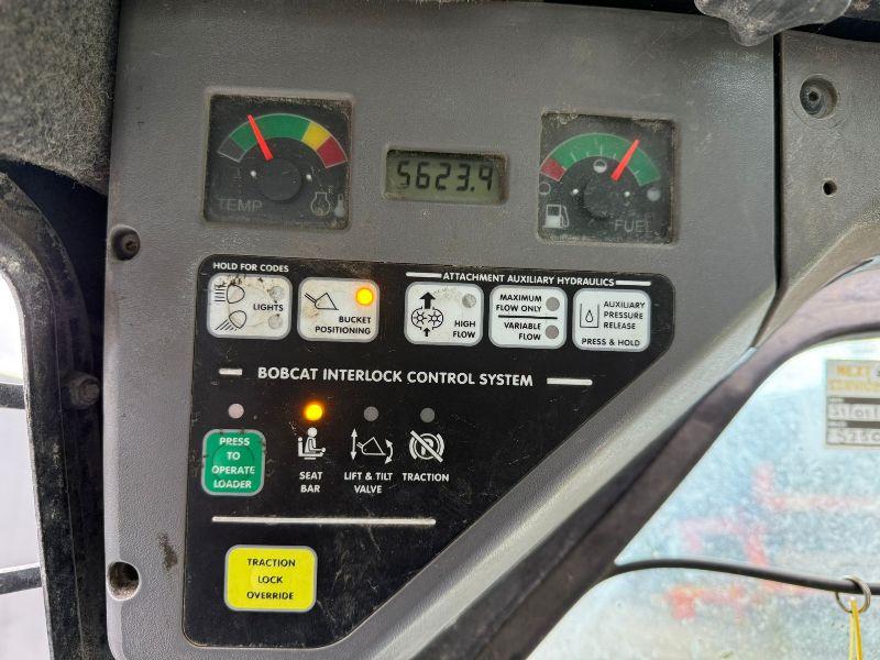 BOBCAT S250 HI-LIFT SKIDSTEER*C/W BUCKET*VIDEO*