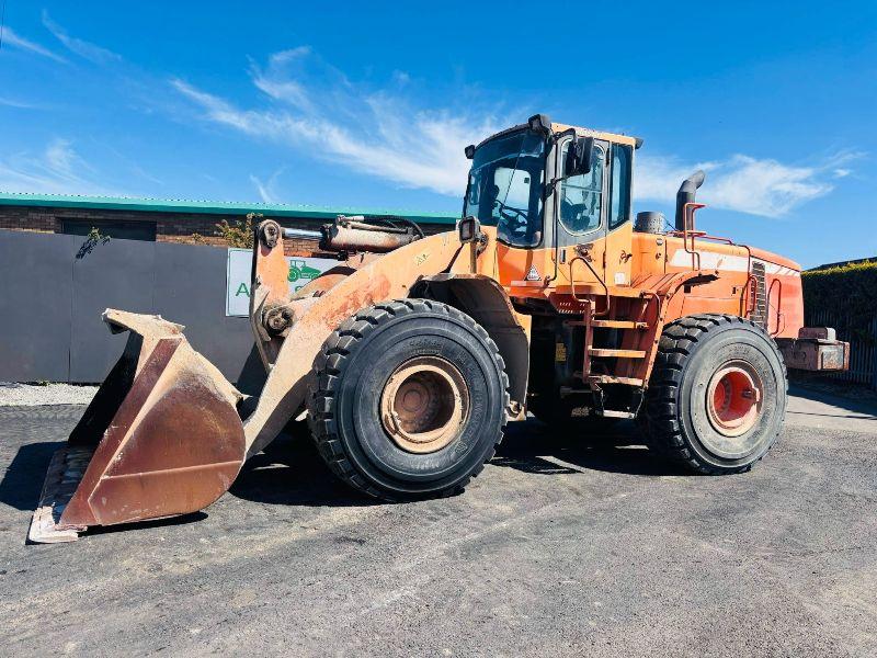 DOOSAN DL400 4WD LOADING SHOVEL *C/W REVERSE CAMERA AND BUCKET*VIDEO*