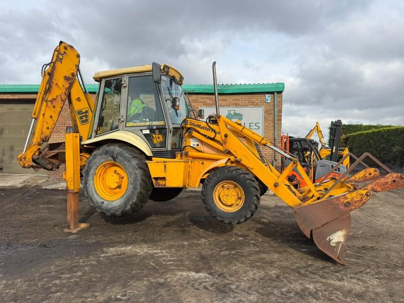 JCB 3CX PROJECT 8 SITEMASTER+*C/W 4 IN 1 BUCKET*VIDEO*