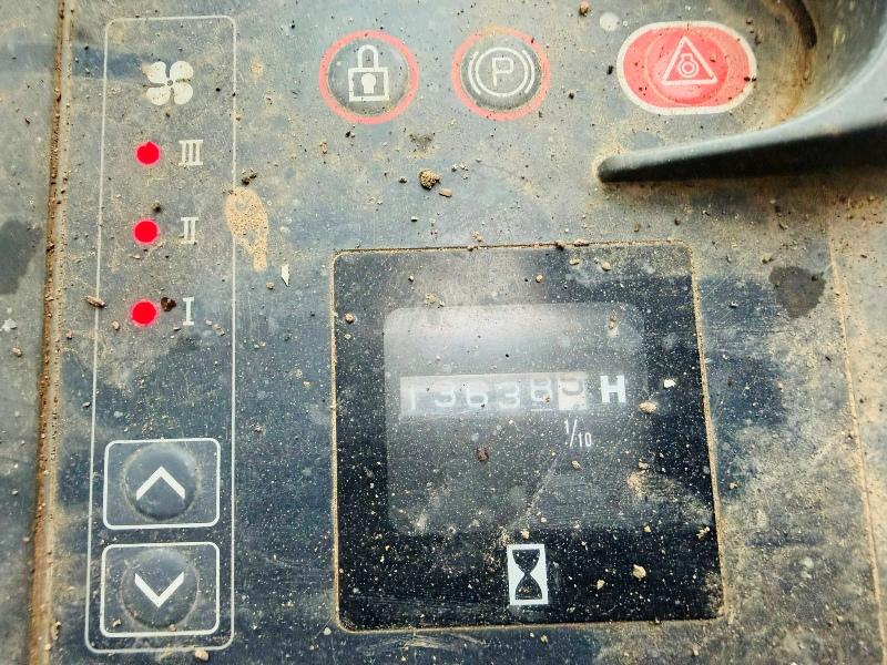 JCB JS200L EXCAVATOR*1 OWNER FROM NEW*C/W BUCKET*VIDEO*