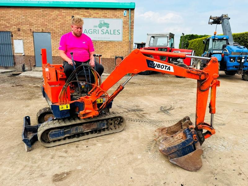KUBOTA KH-35 MINI EXCAVATOR*C/W SELECTION OF BUCKETS*VIDEO*
