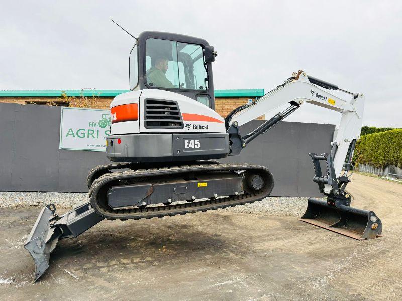 BOBCAT E45 EXCAVATOR *YEAR 2017*ONLY 257 HOURS*C/W HYDRAULIC THUMB*VIDEO*