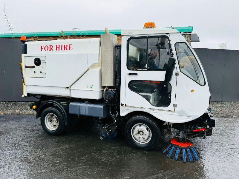 SCARAB ROAD SWEEPER *C/W BRUSHES*VIDEO*