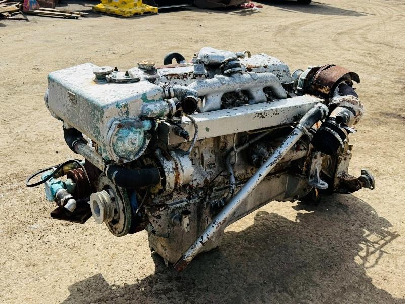 6 CYLINDER FORD MARINE ENGINE*VIDEO*