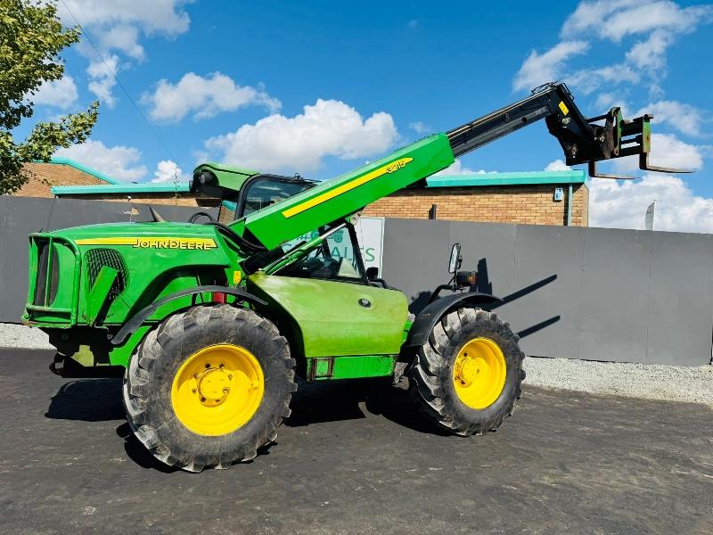 JOHN DEERE 3215 TURBO TELEHANDLER*AG SPEC*C/W PALLET TINES*