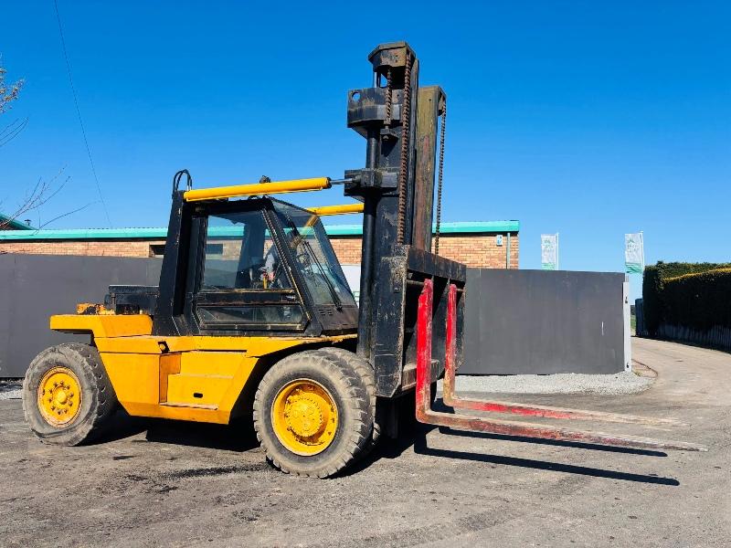 DCH DOH 12 TONNE 2 STAGE MAST LIFT *C/W 8FT TINES*VIDEO*