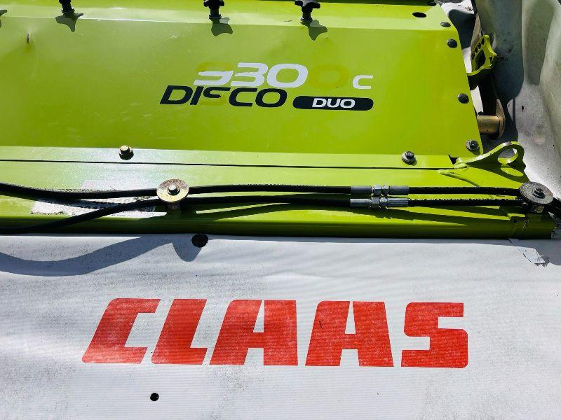 CLAAS XERION 3300 TRACTOR*C/W DEMOUNTABLE CLAAS 3300 TRIPLE MOWERS*VIDEO*