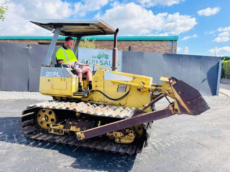 KOMATSU D20PL STRAIGHT BLADE AND TILT*3331 HOURS*VIDEO*