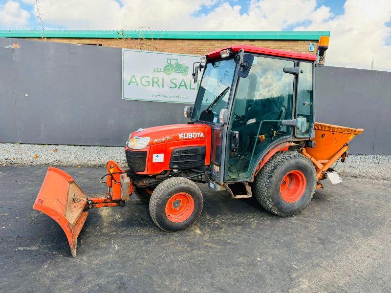 KUBOTA B2530 TRACTOR*C/W SNOW PLOW AND SALT SPREADER*VIDEO*