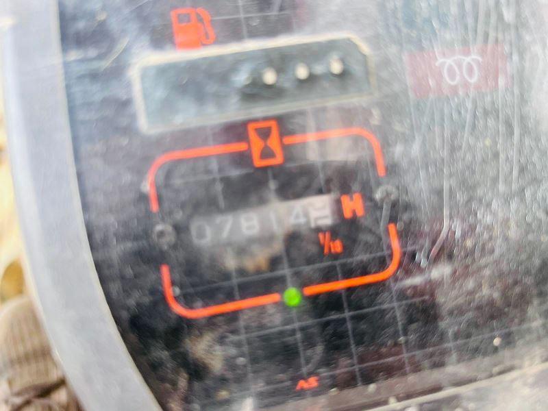 HITACHI EX60-3 TRACKED EXCAVATOR C/W BUCKET & BLADE *VIDEO*