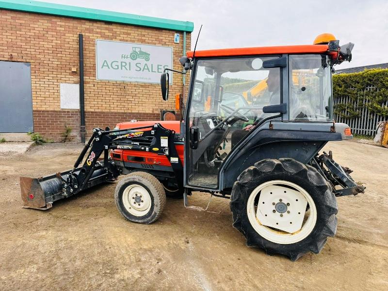 KUBOTA GL221 4WD COMPACT TRACTOR*C/W FRONT LOADER*VIDEO*