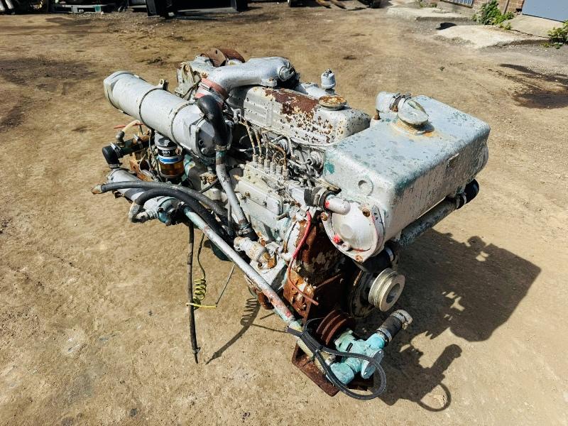 6 CYLINDER FORD MARINE ENGINE*VIDEO*