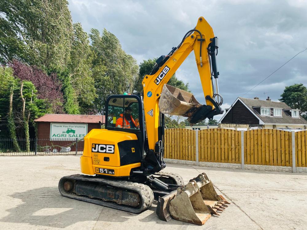 JCB 51R1 TRACKED EXCAVATOR * YEAR 2016 , ONLY 2331 HOURS * C/W 3 X