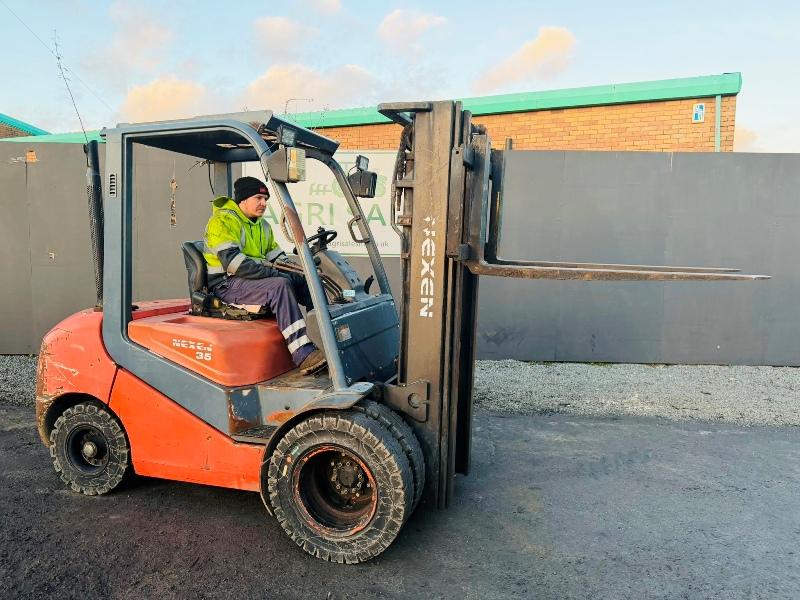 NEXEN FD35 CONTAINER SPEC FORKLIFT*C/W PALLET TINES*YEAR 2015*VIDEO*