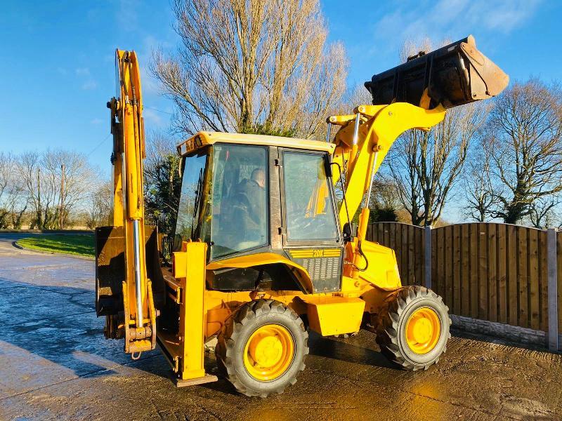 JCB 2DX 4WD BACKHOE DIGGER C/W QUICK HITCH & 2 X BUCKETS