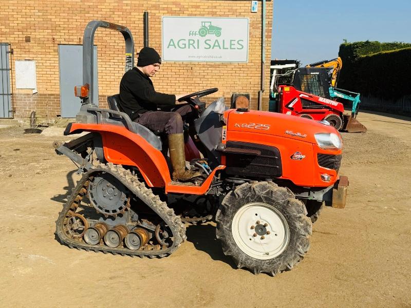 KUBOTA KB225 HALF TRACK COMPACT TRACTOR*1044 HOURS*VIDEO*