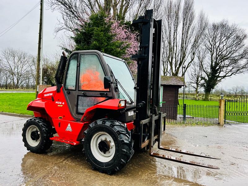 MANITOU M26-4 ROUGH TERRIAN 4WD FORKLIFT *YEAR 2017, 2327 HOURS* C/W PALLET TINES *VIDEO*