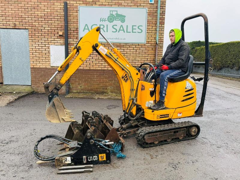 JCB MICRO TRACKED EXCAVATOR *1664 HOURS* C/W 5 BUCKETS*VIDEO*
