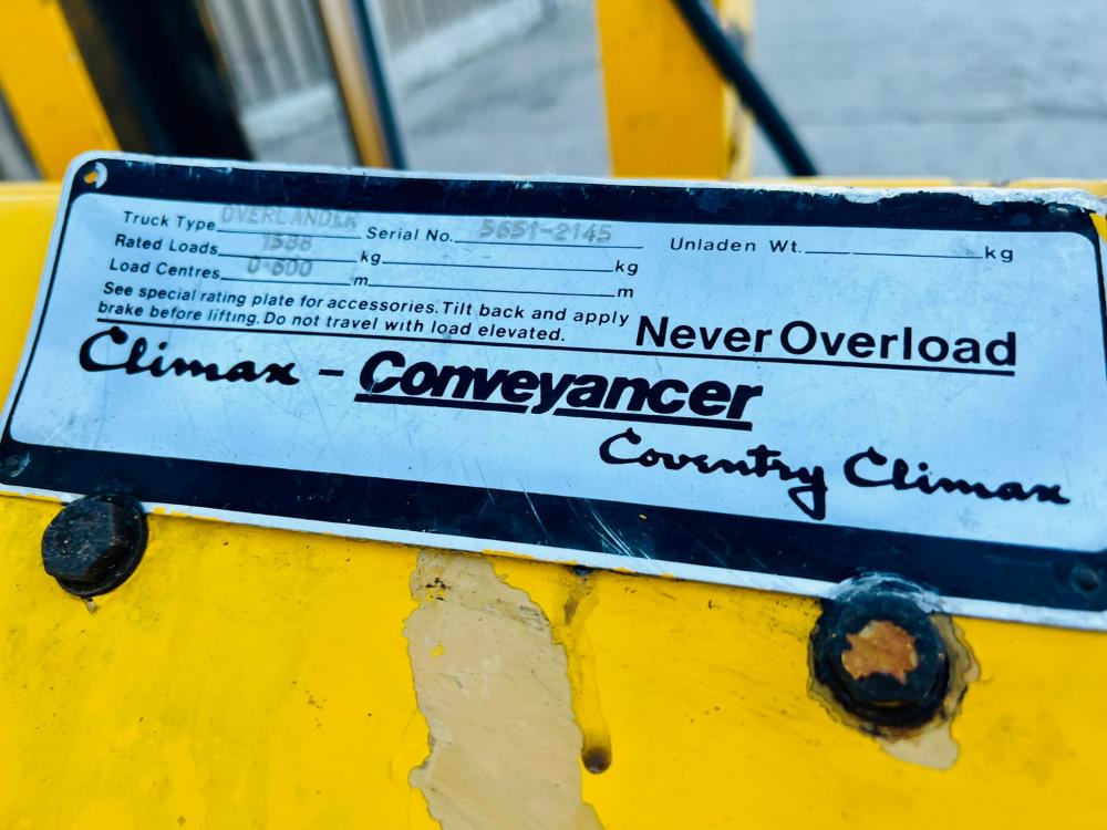 COVENTRY CLIMAX ROUGH TERRIAN DIESEL FORK LIFT C/W PALLET TINES 