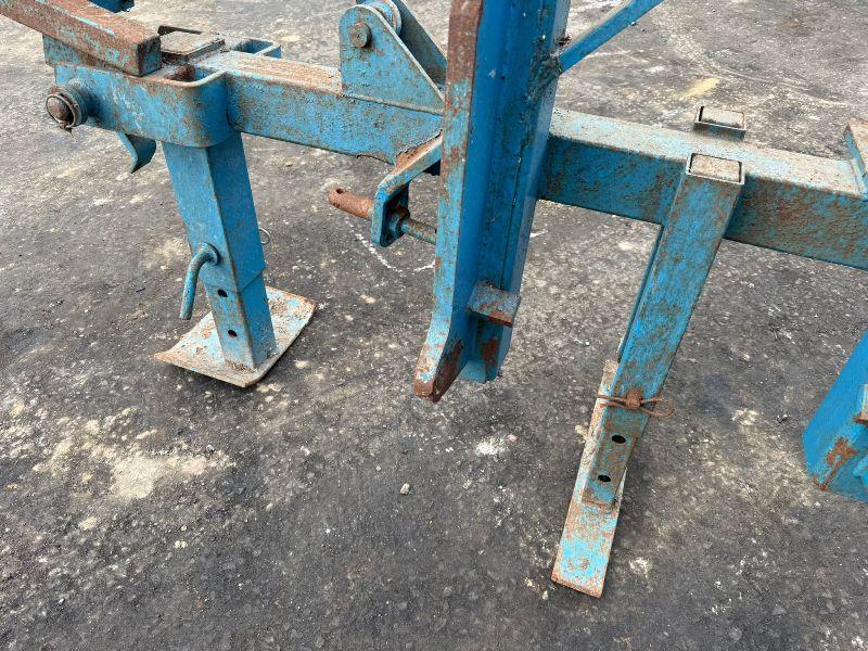 POST KNOCKER ON A JCB Q FIT HEADSTOCK*VIDEO*