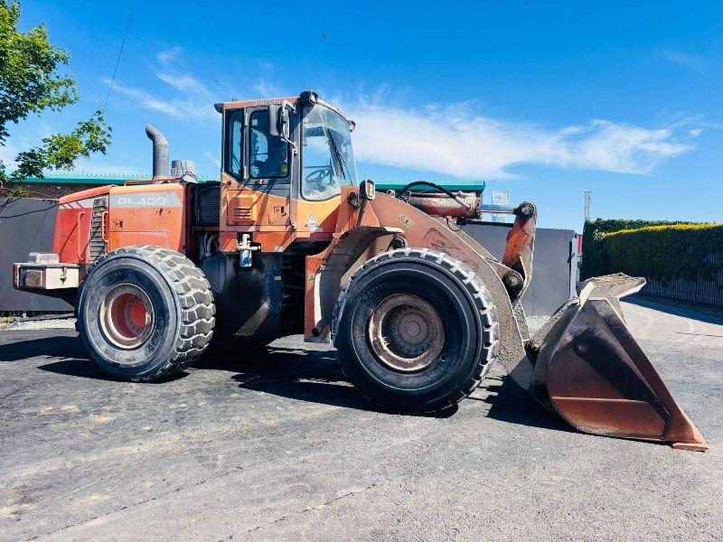 DOOSAN DL400 4WD LOADING SHOVEL *C/W REVERSE CAMERA AND BUCKET*VIDEO*