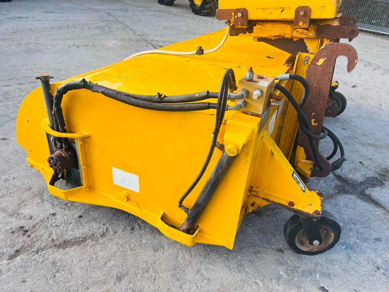 JCB 500 SWEEPER BOX C/W WATER TANK & SPRINKLER 