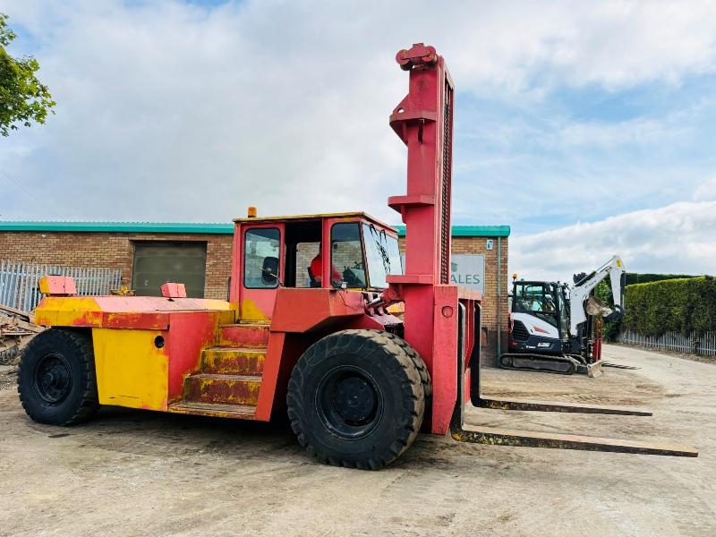 LANSING TR25 2 STAGE MASTED FORKLIFT*C/W PALLET TINES*VIDEO*