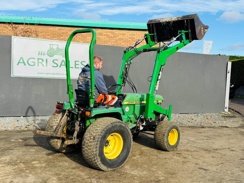 JOHN DEERE 955 4WD COMPACT TRACTOR*C/W FRONT LOADER*VIDEO*
