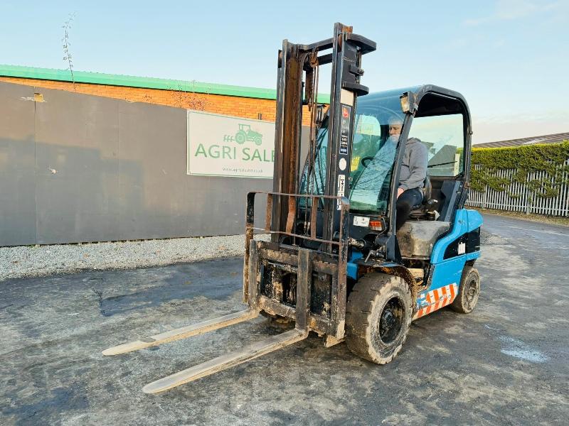 CATERPILLAR DP30N FORKLIFT*C/W PALLET TINES*VIDEO*