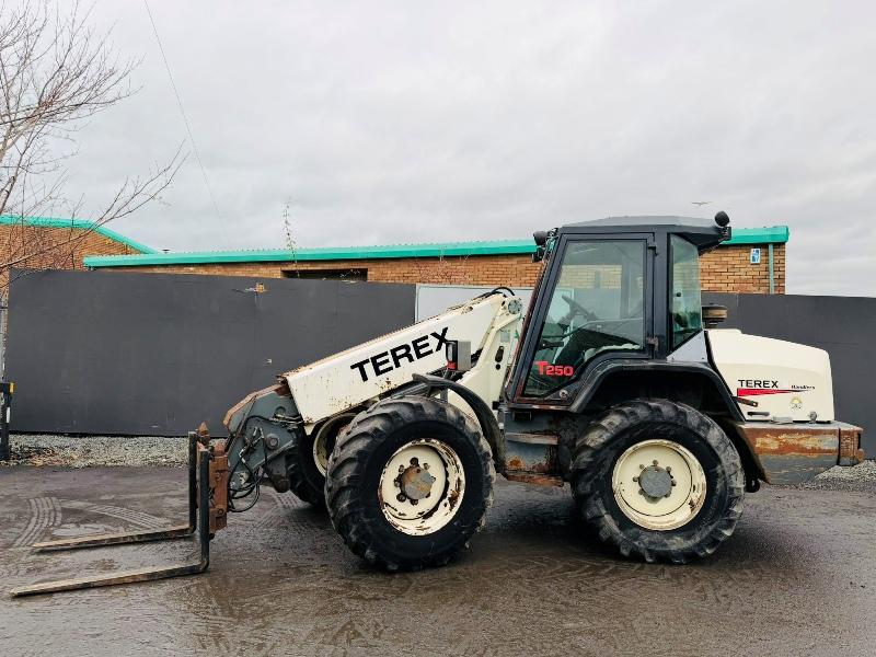 TEREX T250 WHEELED LOADER*C/W PALLET TINES*VIDEO*