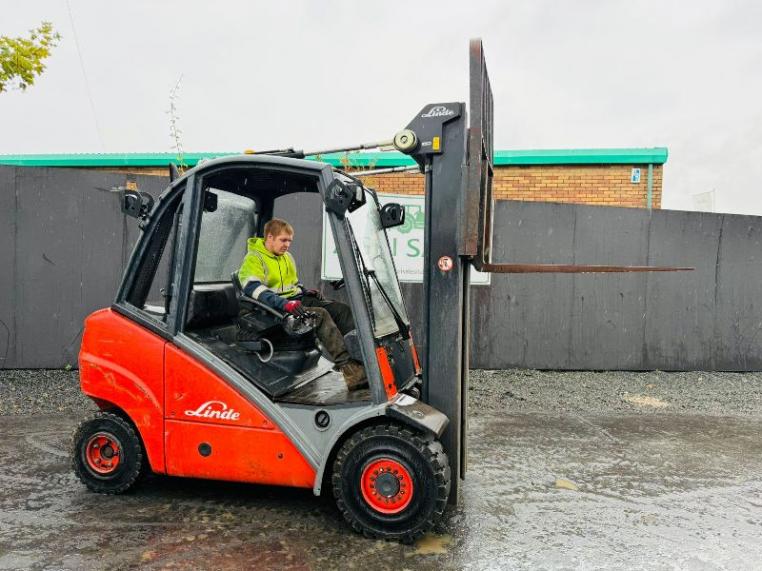 LINDE H30D FORKLIFT*DIESEL ISSUE*C/W PALLET TINES*VIDEO*