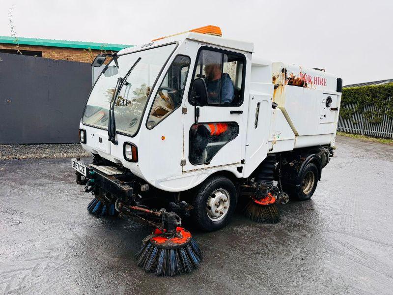 SCARAB ROAD SWEEPER *C/W BRUSHES*VIDEO*
