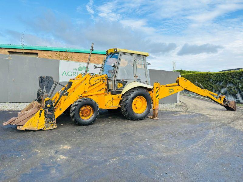 JCB 3CX PROJECT 8 4WD*C/W 4 IN 1 BUCKET + 3 REAR BUCKETS*VIDEO*