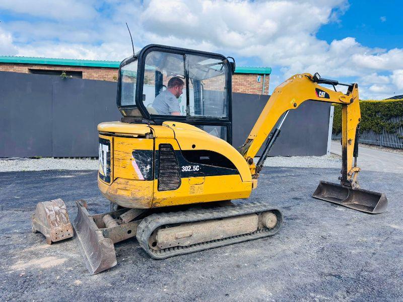 CATERPILLAR 302.5C EXCAVATOR *C/W 2 BUCKETS* READING 3620 HOURS*VIDEO*