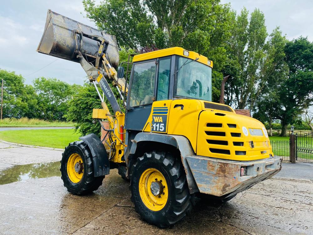 KOMATSU WA1153 4WD LOADING SHOVEL C/W QUICK HITCH