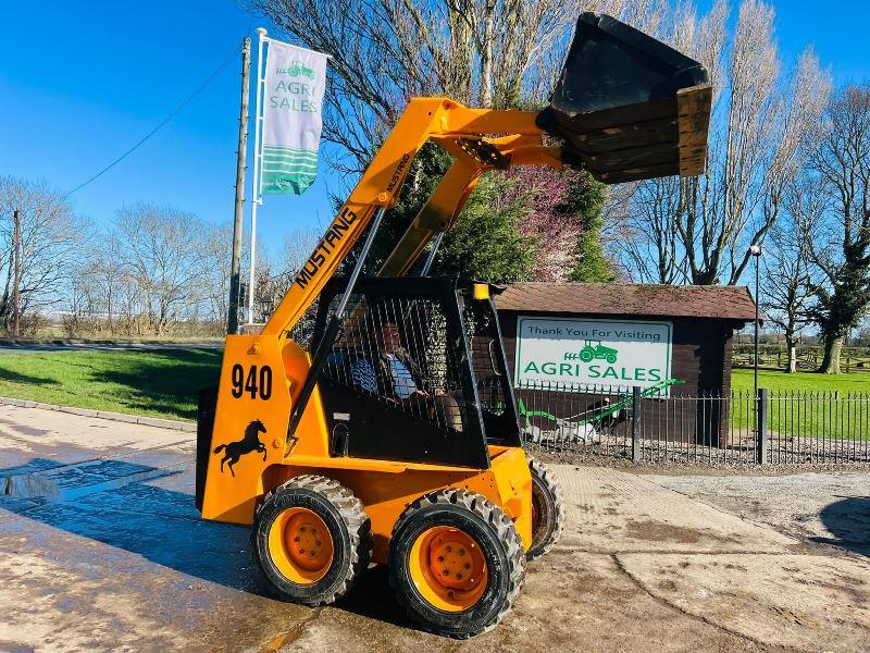 MUSTANG 940 4WD SKIDSTEER C/W BUCKET *VIDEO*